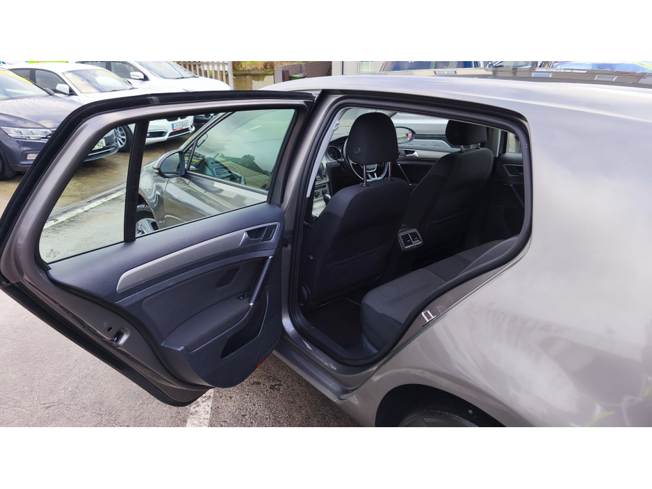 2017 Volkswagen Golf 1.6 TDI Automatic 1 Year Warranty Timing belt done €12,450