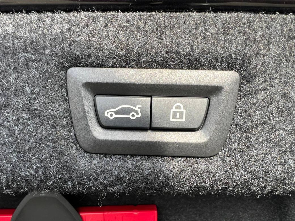 2017 BMW 5 Series - image 15