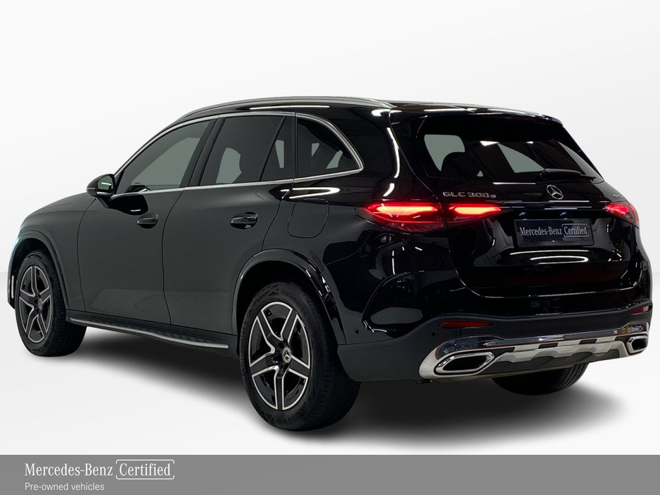 2024 Mercedes-Benz GLC Class - image 4