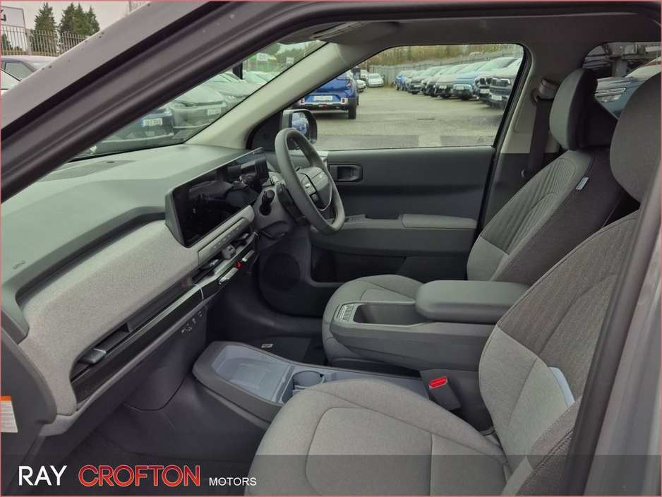 2026 Kia EV3 - image 6