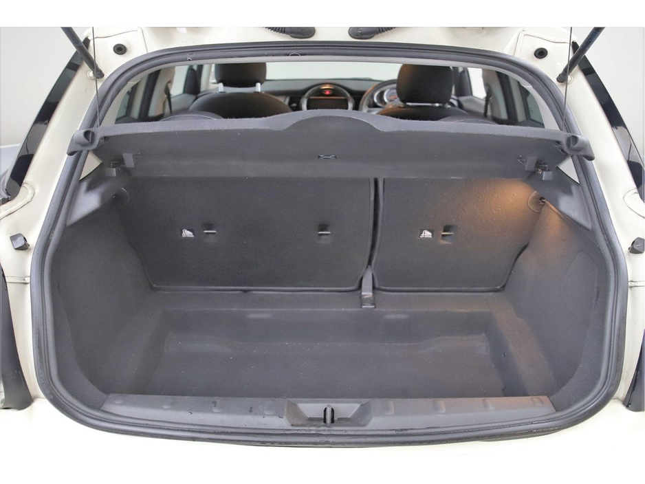 2017 MINI Hatch 1.5 AUTO 5DR *1 YEARS WARRANTY* €15,990