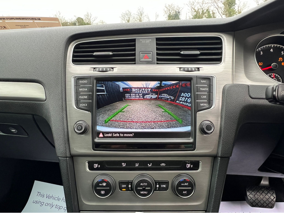 2016 Volkswagen Golf - image 14