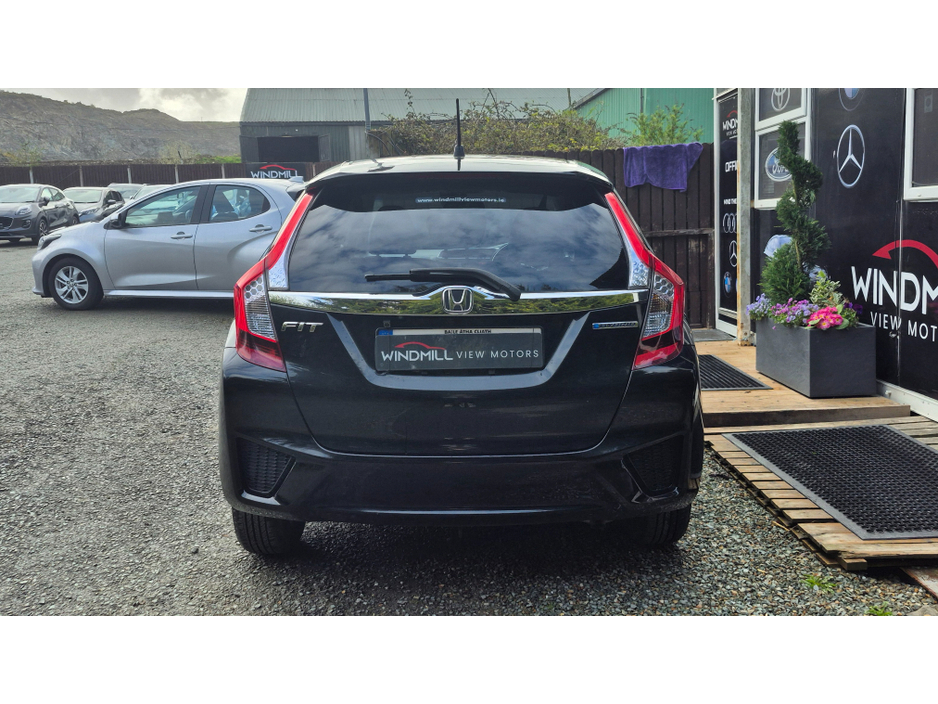 2014 Honda Fit - image 2