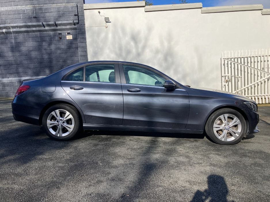 2016 Mercedes-Benz C Class - image 12