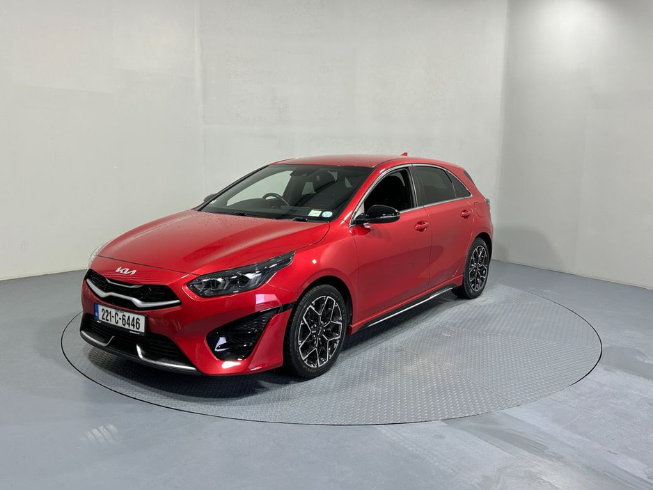 2022 Kia Ceed - image 3