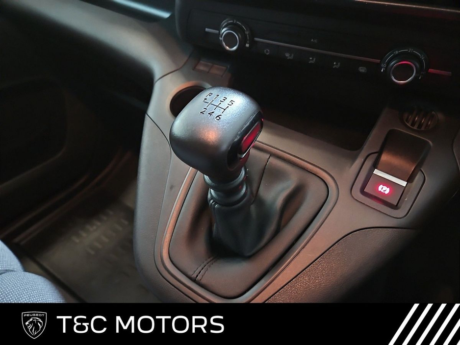 2024 Peugeot Partner - image 8