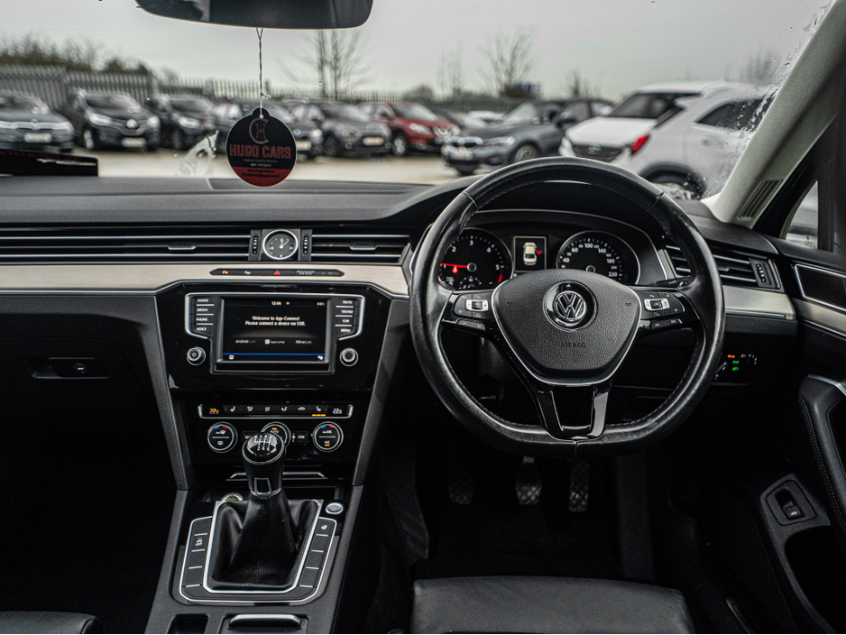 2017 Volkswagen Passat 2017 Passat HIGHLINE/96k km/New NCT/1yr warranty €17,888