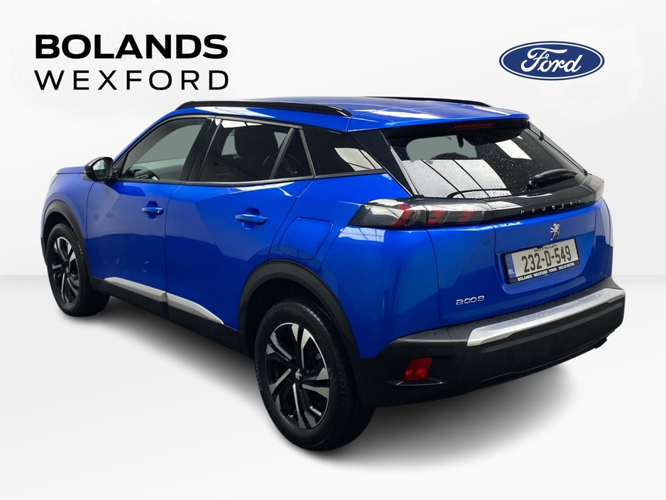 2023 Peugeot 2008 - image 3
