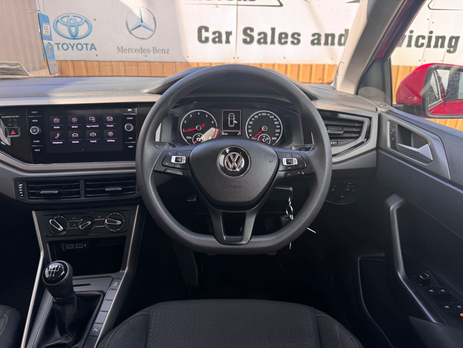 2018 Volkswagen Polo - image 35