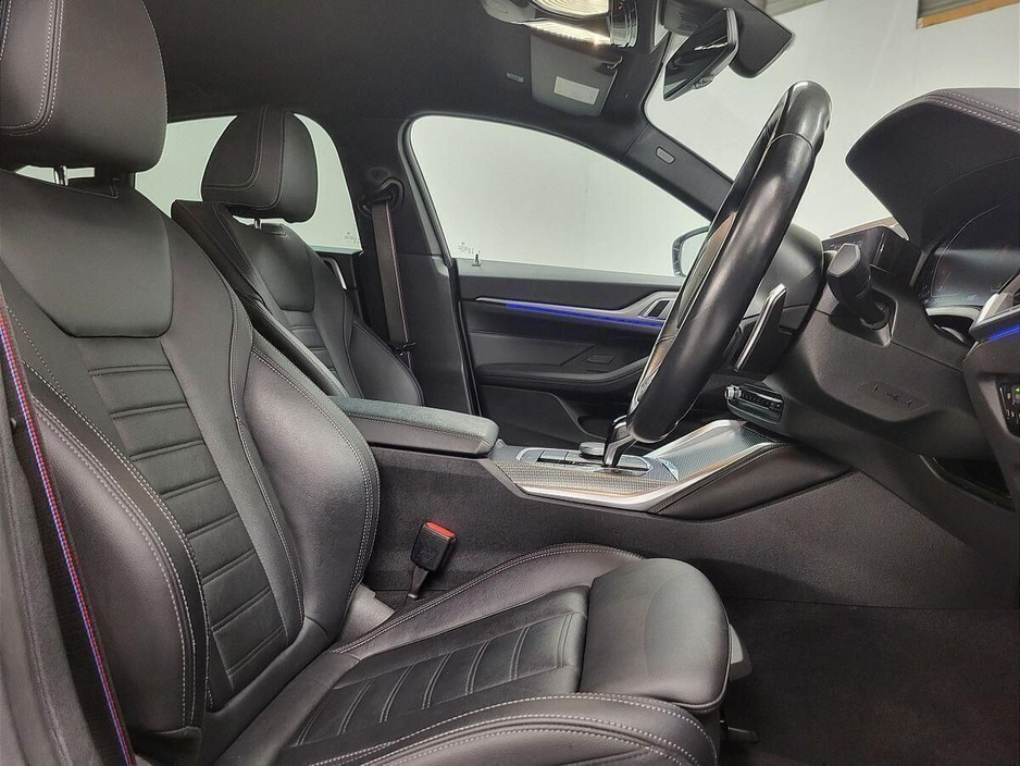 2023 BMW 4 Series - image 12