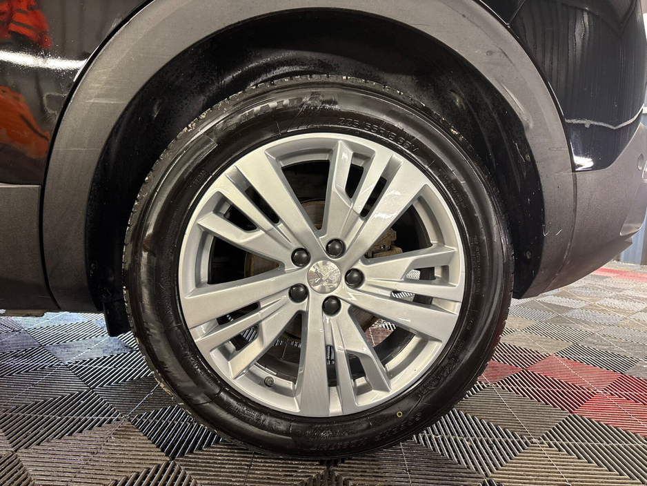 2017 Peugeot 3008 - image 14