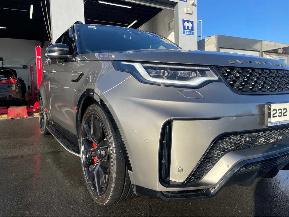 2023 Land Rover Discovery (232) LAND ROVER DISCOVERY 3.0 SD6 R-DYNAMIC OVERFINCH €48,950