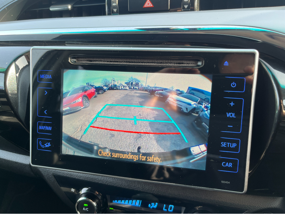 2017 Toyota Hilux - image 20