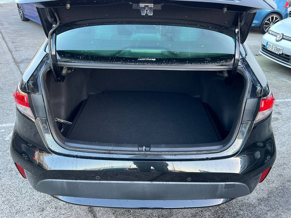 2019 Toyota Corolla ''S'' EDITION 1.8 HYBRID // 16" ALLOYS // REVERSE CAMERA // DIGITAL CLIMATE CONTROL €17,900