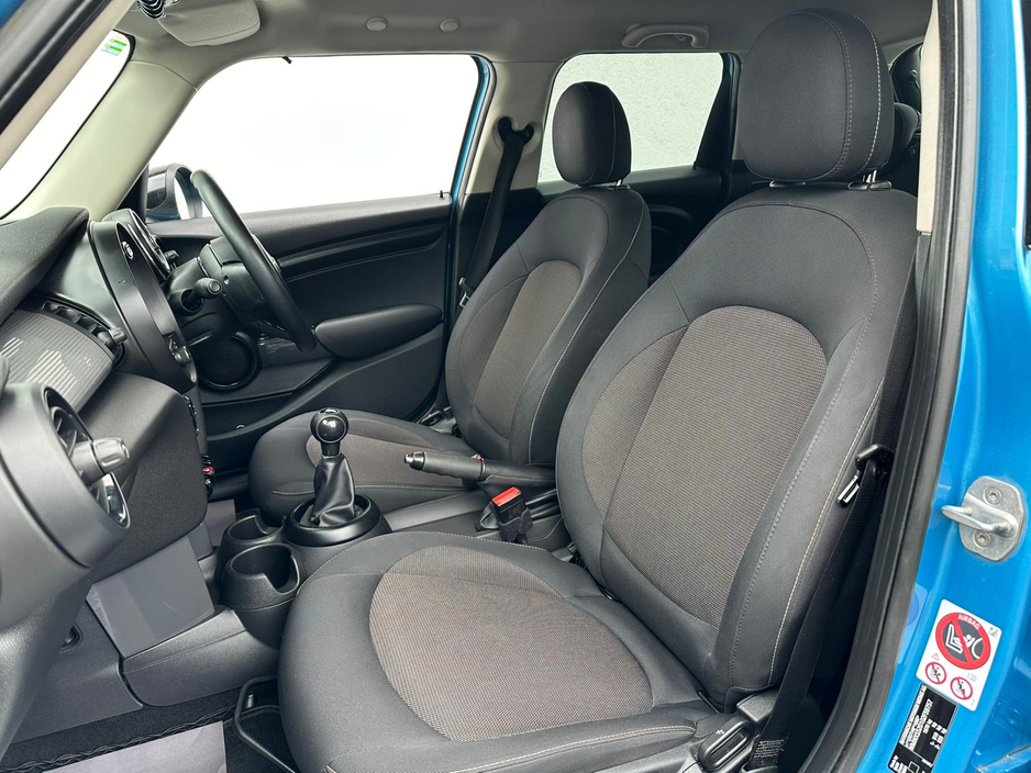 2017 MINI Cooper - image 19