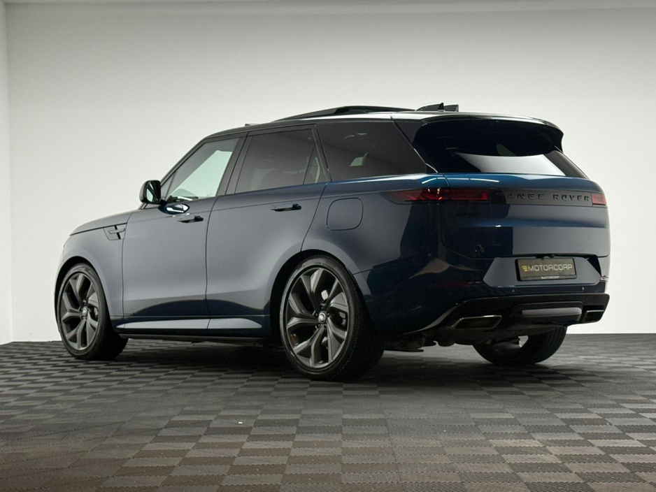 2025 Land Rover Range Rover Sport - image 5