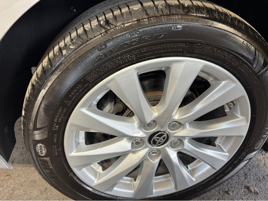 2020 Toyota Camry - image 2