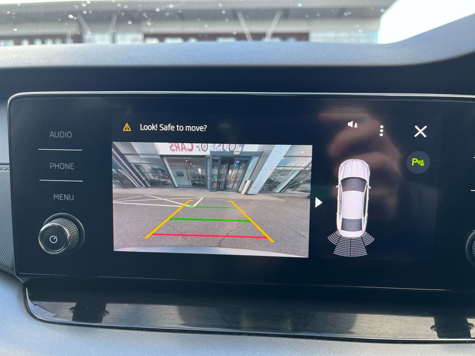 2022 Skoda Octavia - image 18