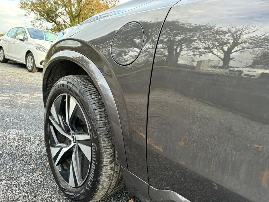 2023 Volvo XC90 - image 25