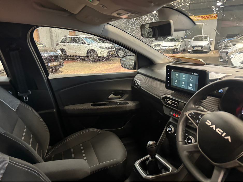 2023 Dacia Jogger - image 13