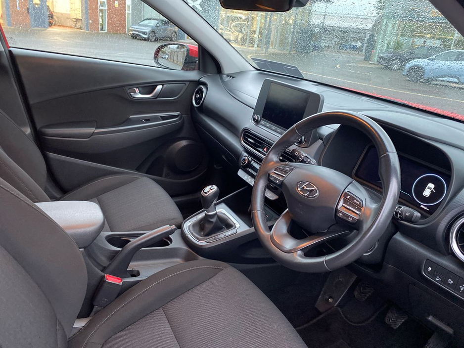 2022 Hyundai Kona - image 9