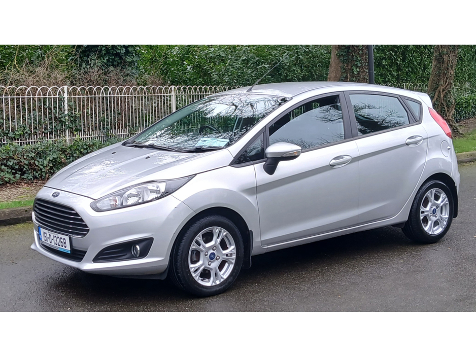 2015 Ford Fiesta - image 6