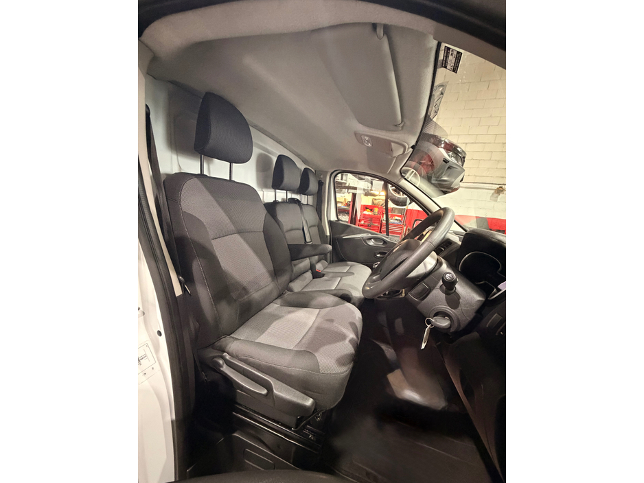 2021 Renault Trafic Long Wheel Base €19,105