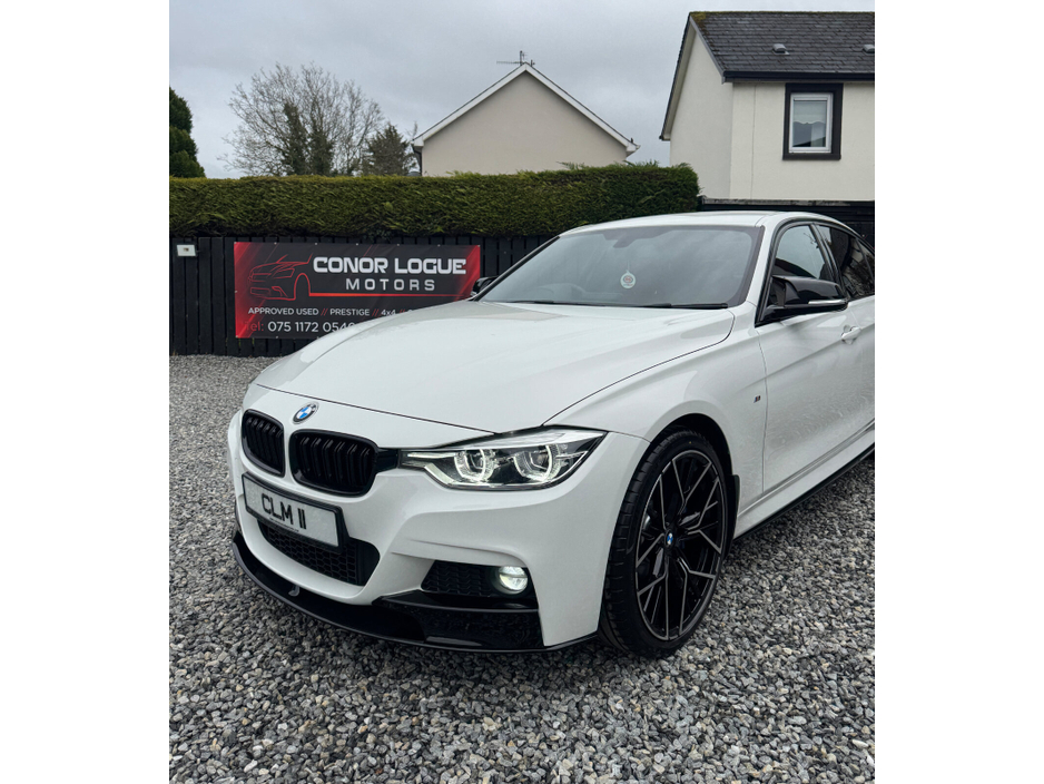 2016 BMW 3 Series - image 27