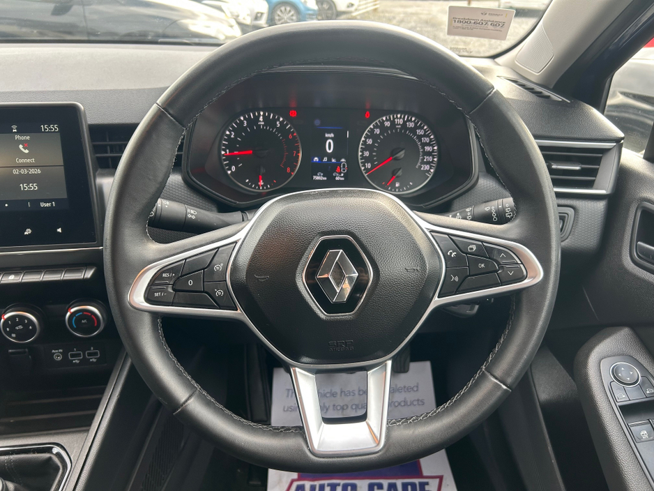 2022 Renault Clio - image 12