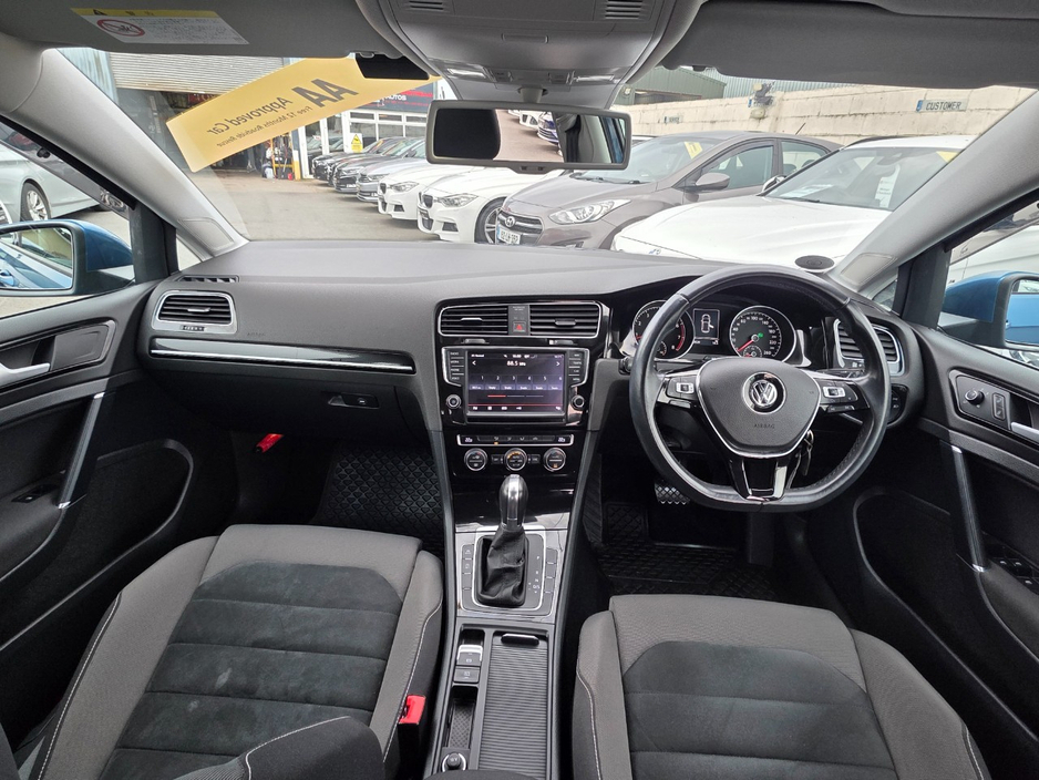 2013 Volkswagen Golf - image 9