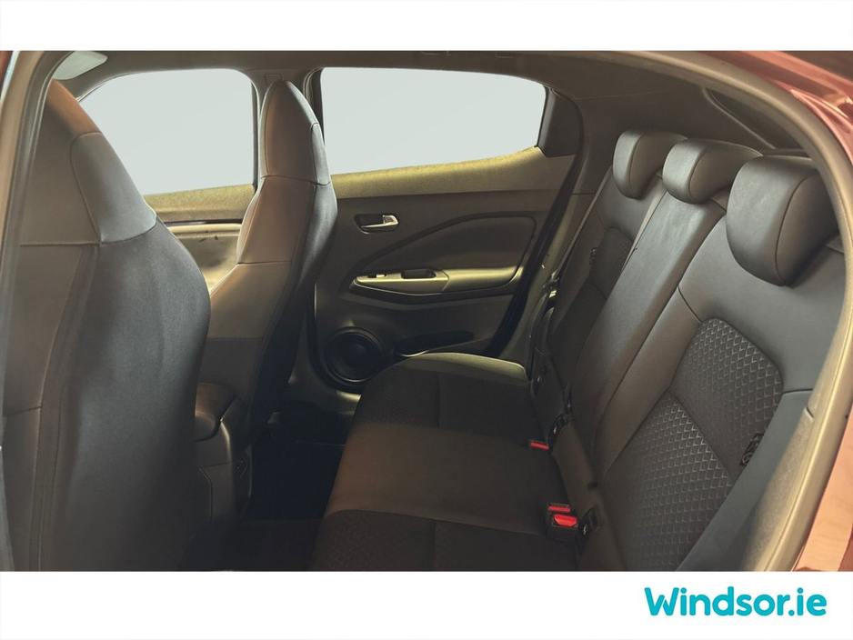 2025 Nissan Juke - image 8