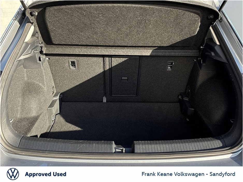 2022 Volkswagen T-Roc *Life* 1.0 TSI 110HP Manual @Frank Keane Volkswagen South Dublin €25,495