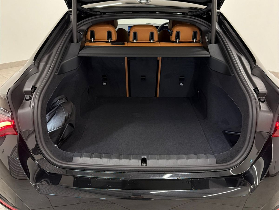 2026 BMW i4 - image 13