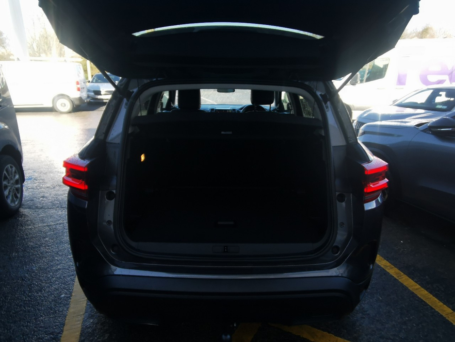 2023 Citroen C5 Aircross - image 10