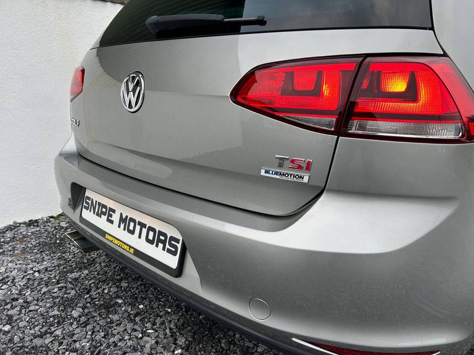 2017 Volkswagen Golf - image 14