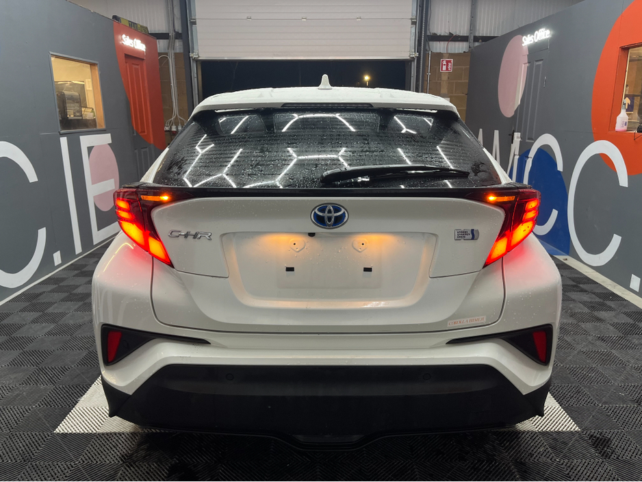 2020 Toyota C-HR €21950 2020 TOYOTA C-HR G 1.8 AUTOMATIC / REVERSE CAMERA / HEATED SEATS / CRUISE CONTROL €21,950