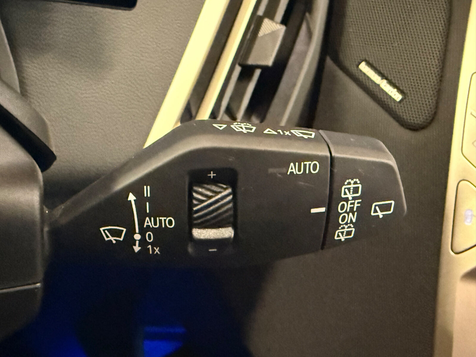 2023 BMW iX - image 18