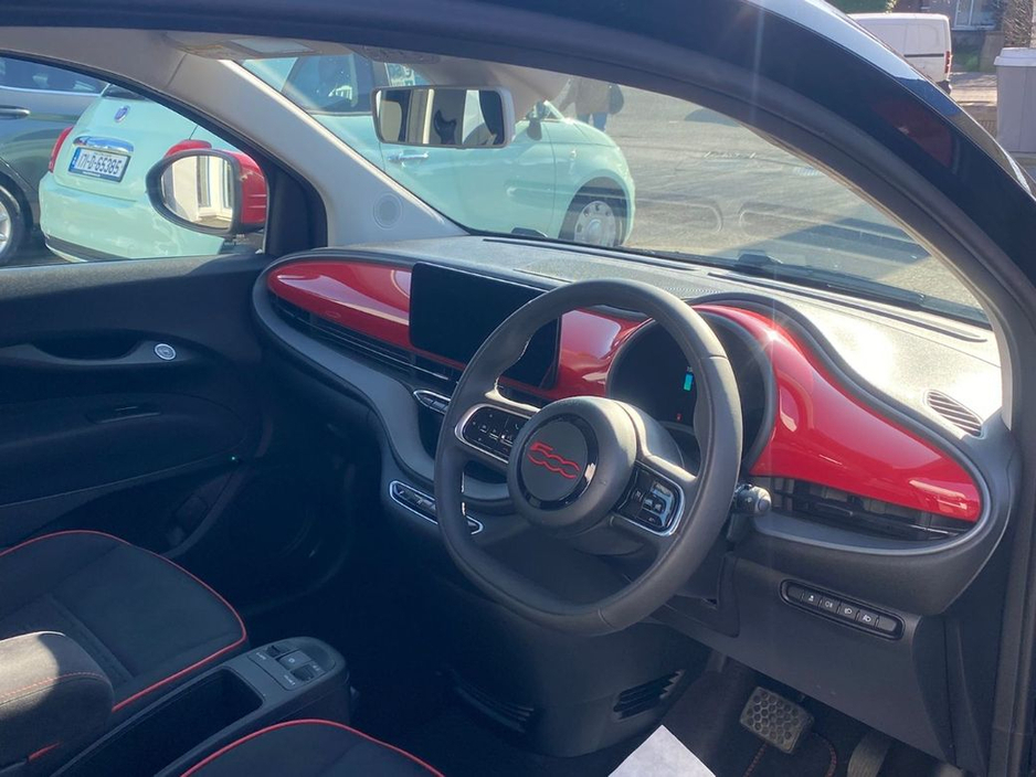 2023 Fiat 500e - image 12