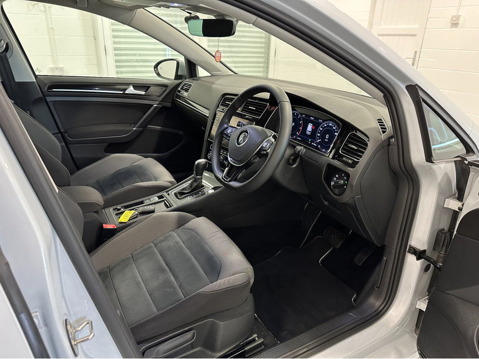 2018 Volkswagen Golf (182) HIGHLINE 1.4TSI DSG LOW KMS VW/AUDI SPECIALISTS WWW.DENISDARCYCARS.IE €20,450