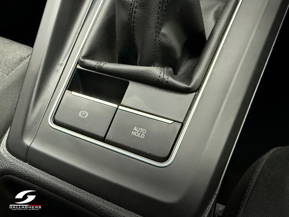 2025 Volkswagen Golf - image 16