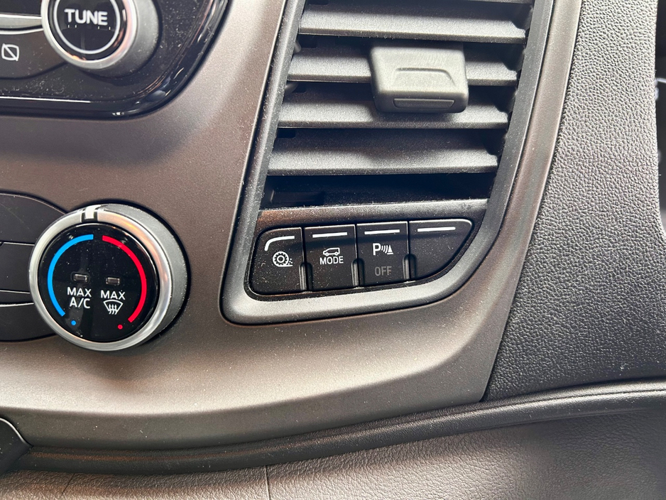 2021 Ford Transit Custom - image 16