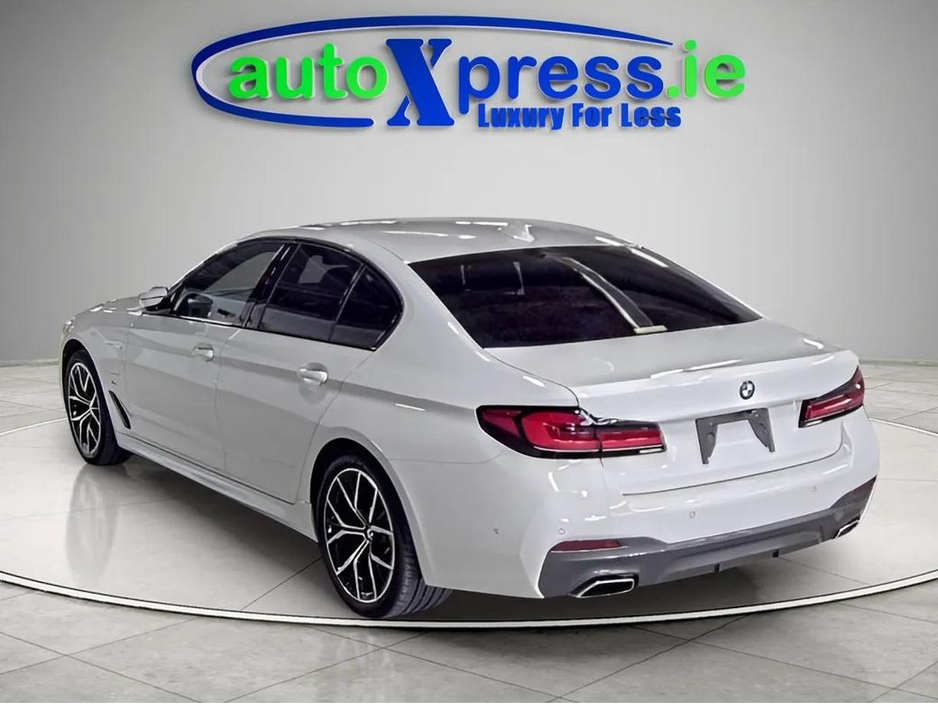 2021 BMW 5 Series - image 5