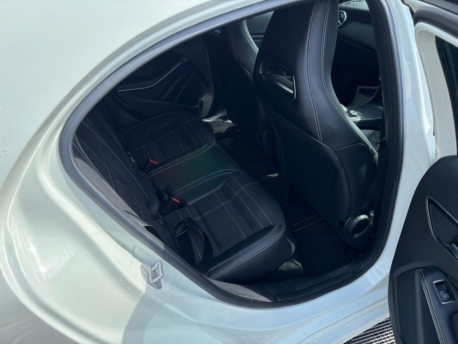 2015 Mercedes-Benz A Class - image 5