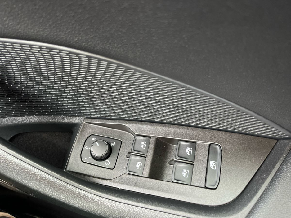 2024 Skoda Octavia - image 15