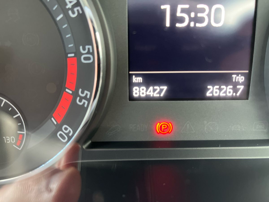 2022 Skoda Octavia - image 21