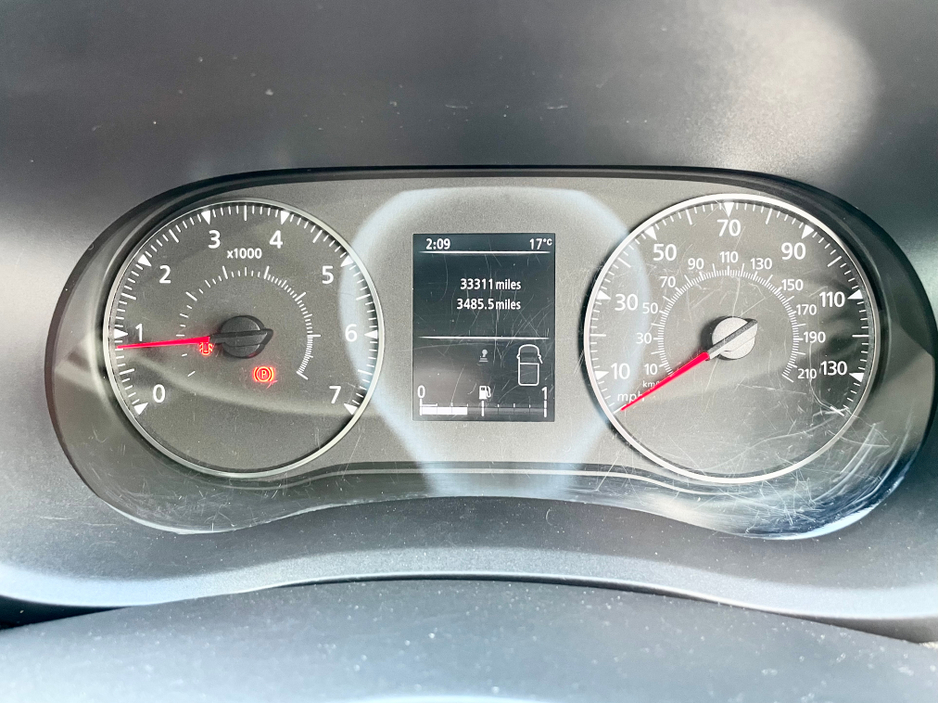 2023 Nissan Interstar - image 12