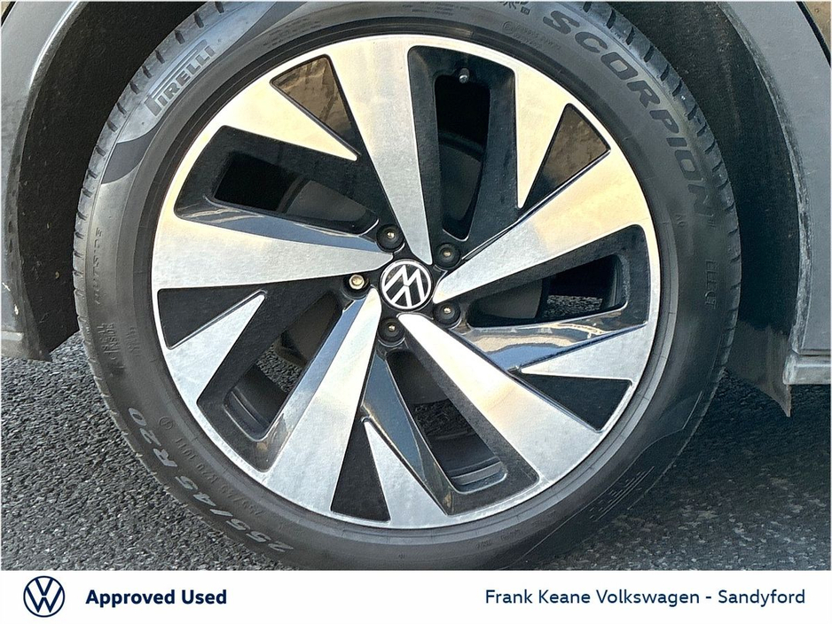 2025 Volkswagen ID.5 - image 9