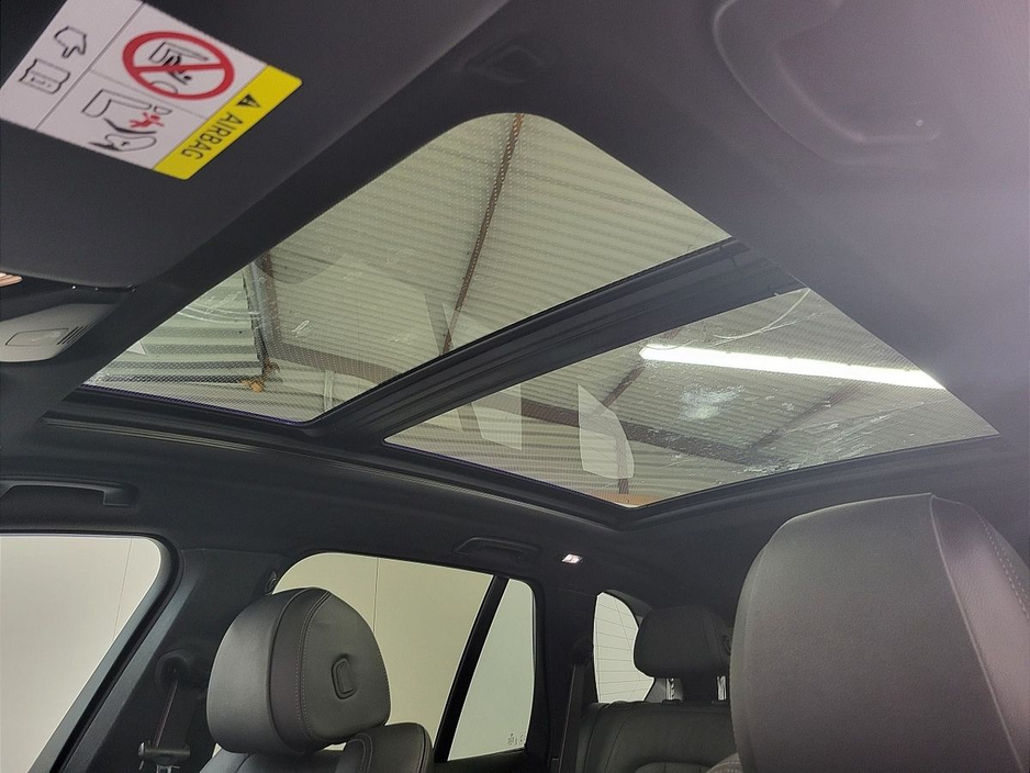 2021 BMW X5 - image 24