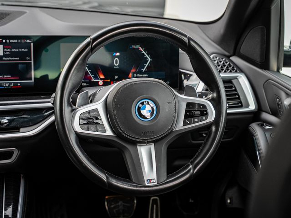 2024 BMW X5 - image 12
