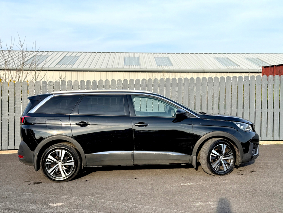 2019 Peugeot 5008 - image 7